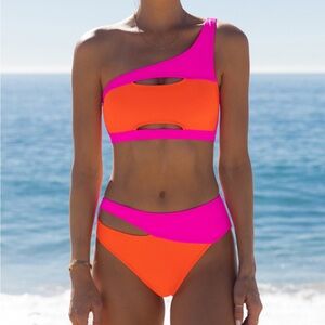 PopVil• NWT•Size L•Color Block One Shoulder Cutout Bikini Set.